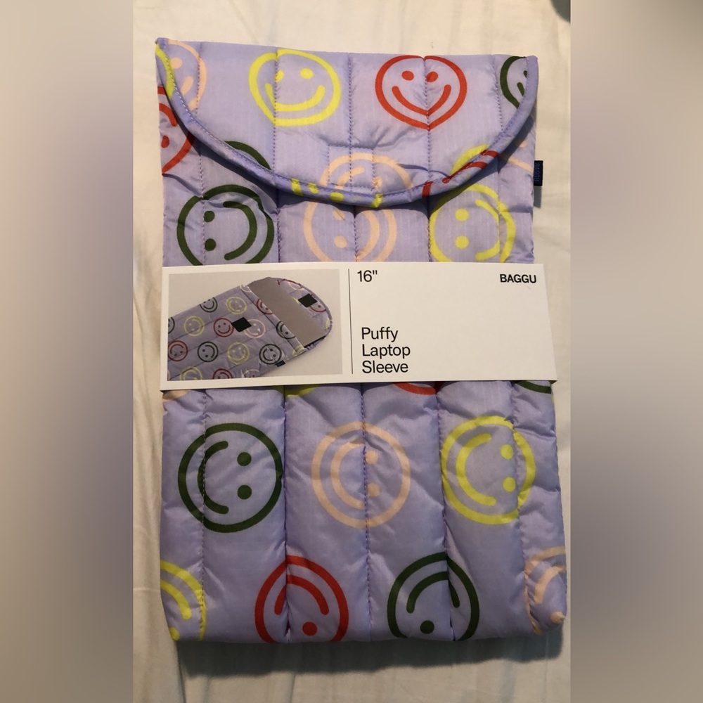 NWT Baggu 16” Puffy Laptop Sleeve